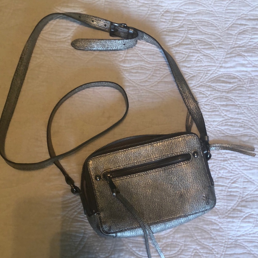 LUXURY FYRE BRAND Silver purse USED TWICE!!!